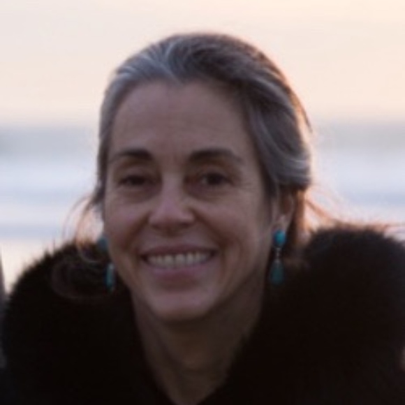 Meet your Posher, Denise - Picture 1 of 3
